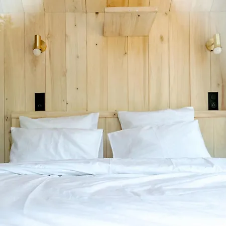 Campismo de Luxo Tiny-house Pampa Au Bord De L'eau Etival-les-le-Mans